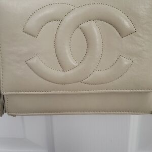 Chanel purse